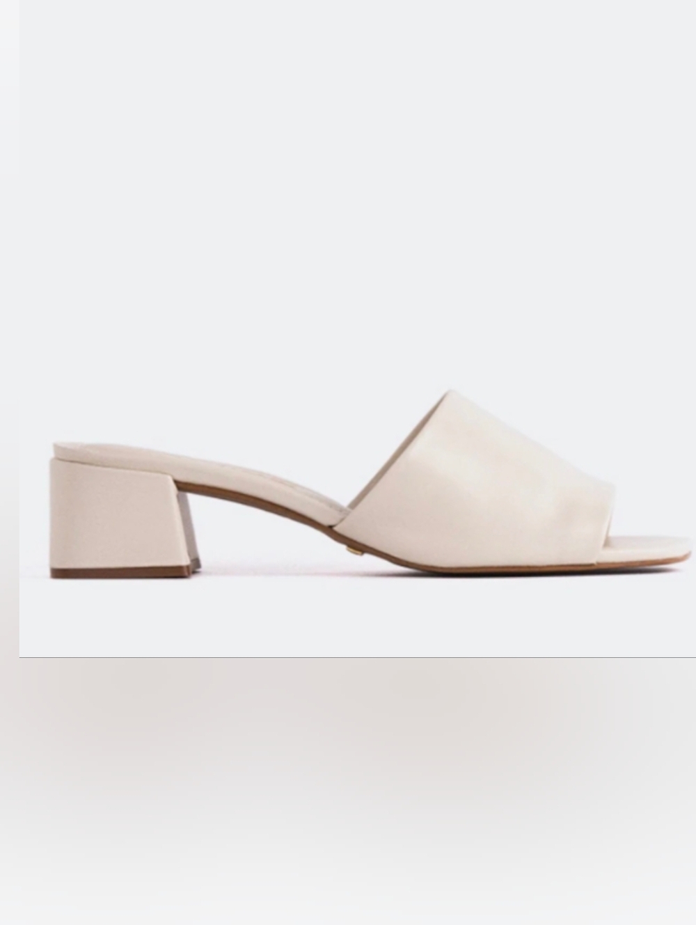 L'intervalle Fortunata Leather Mule Cream SZ 6